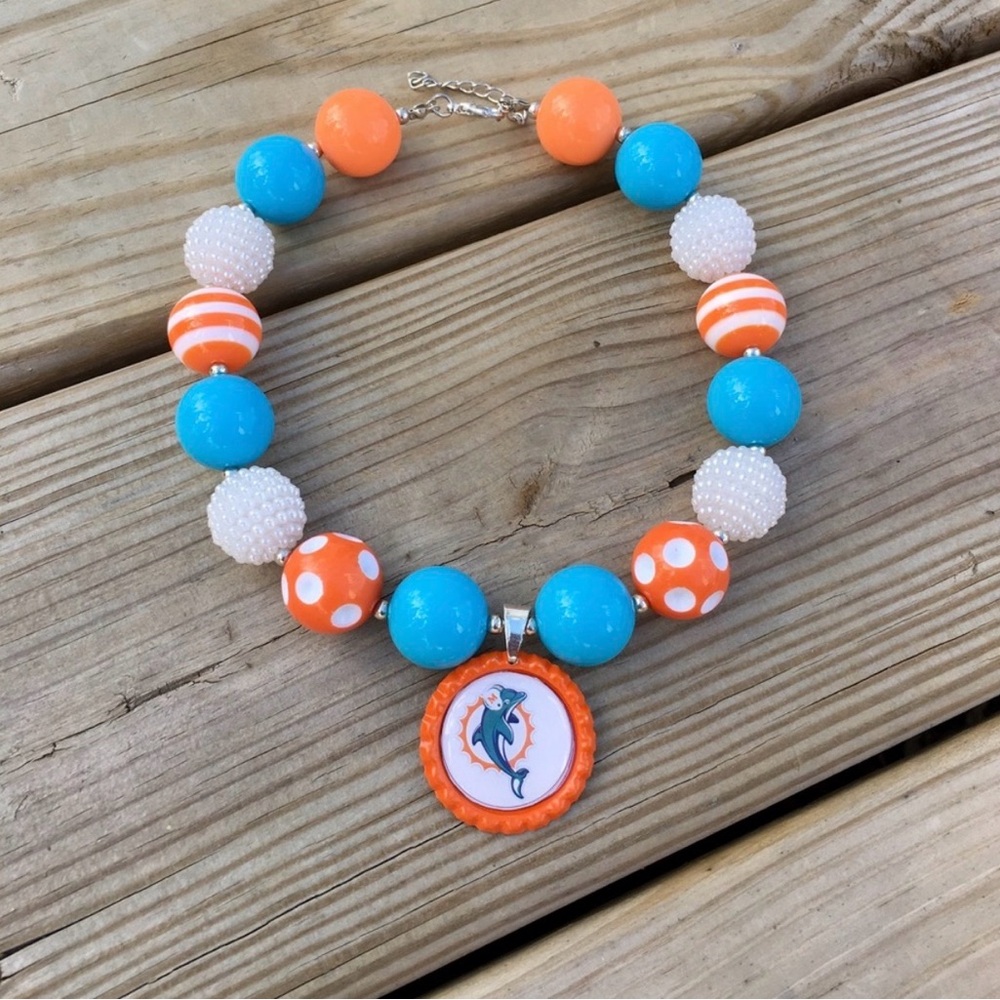 NEW Chunky Beaded Necklace with Dolphin Pendant (aka Bubblegum beads)